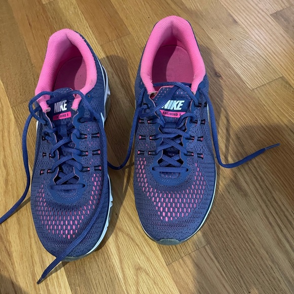 nike running shoes size 10